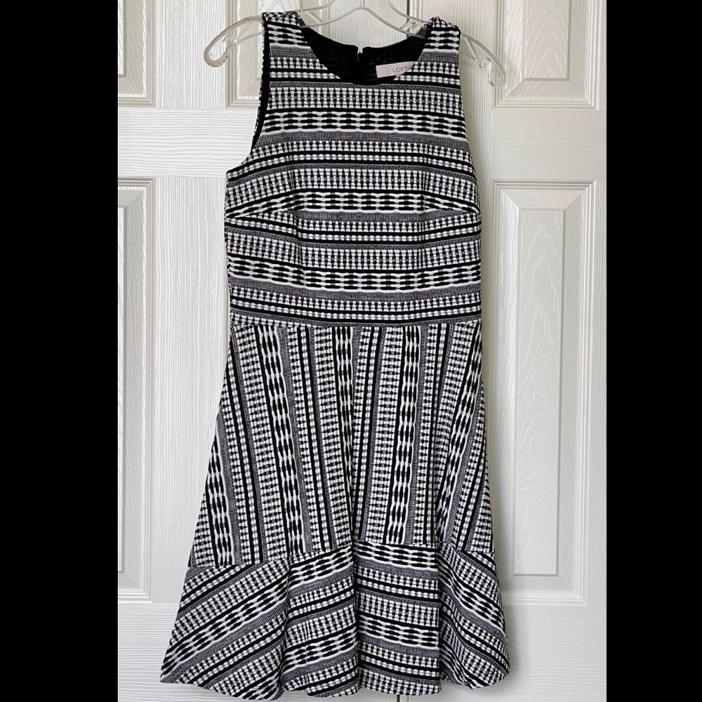 Loft Dress size 4. Fit and flare, Art Deco black and white design. Knee length.